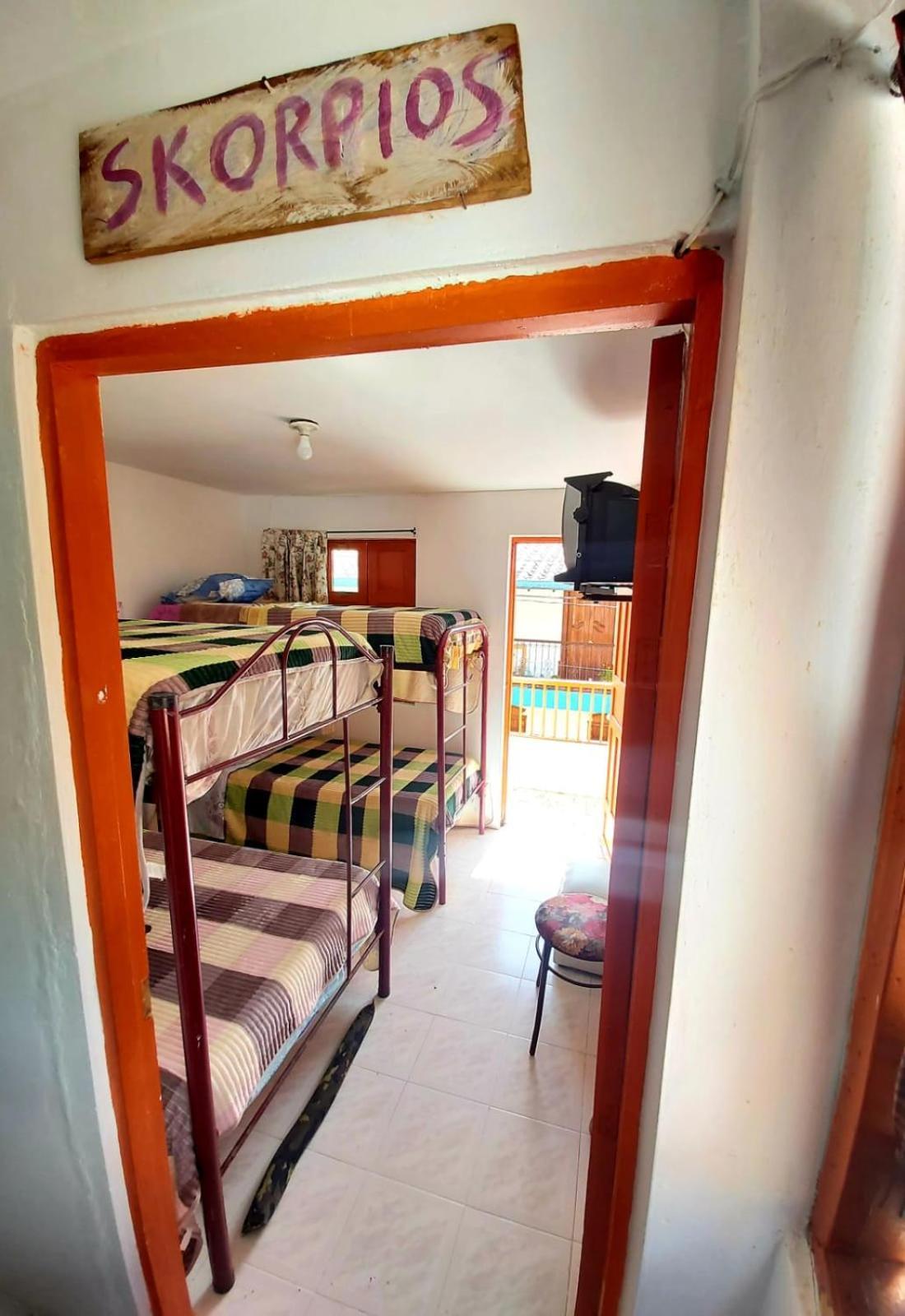 Casa De La Abuela Hostel คาร์ดิน ภายนอก รูปภาพ