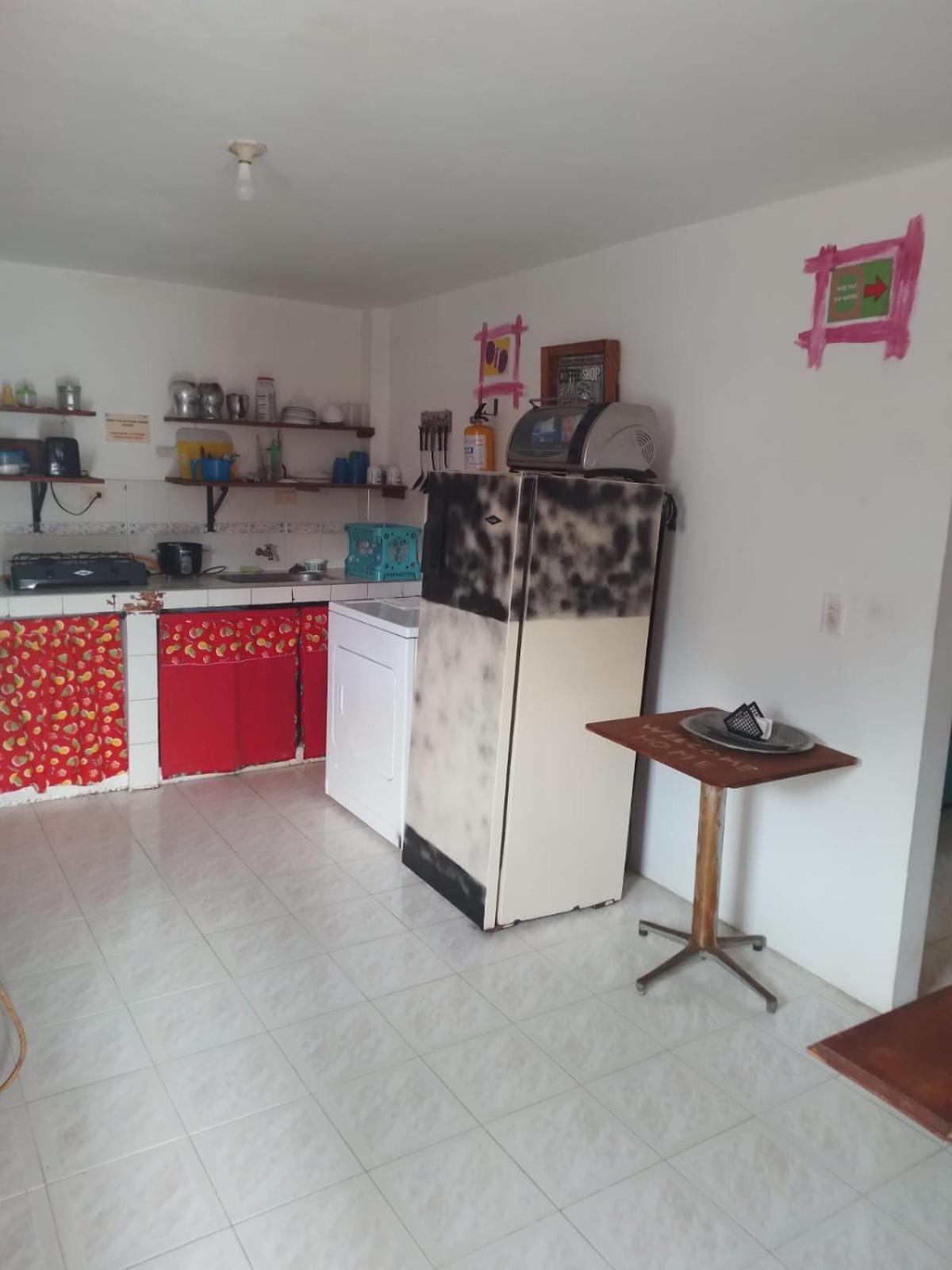 Casa De La Abuela Hostel คาร์ดิน ภายนอก รูปภาพ